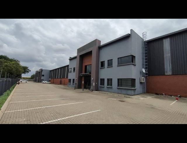 INDUSTRIAL PROPERTY TO RENT IN POMONA